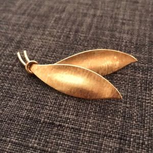 Vintage Gold Brooch